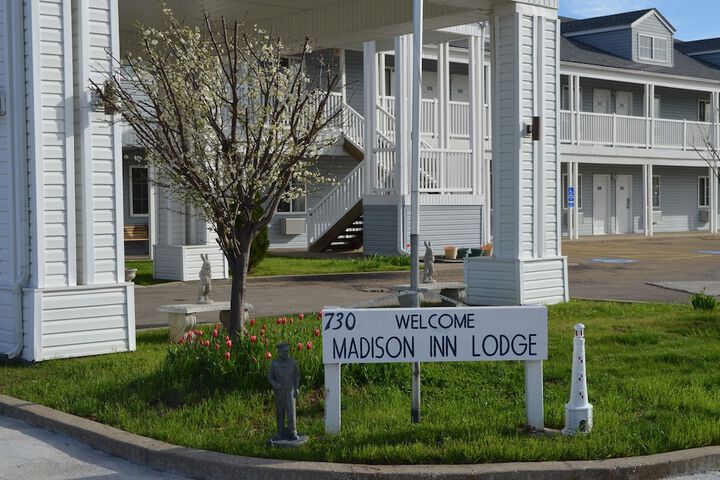 Madison Inn Lodge
