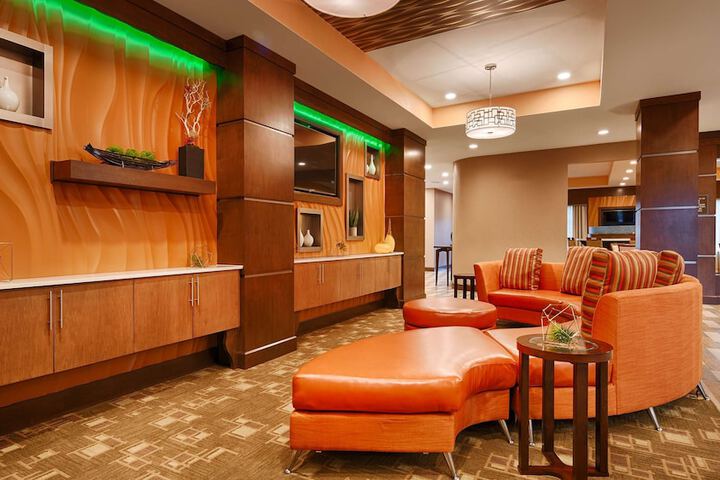 Best Western Plus Flatonia Inn
