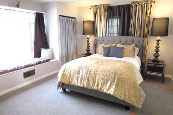 Room 34 of 59