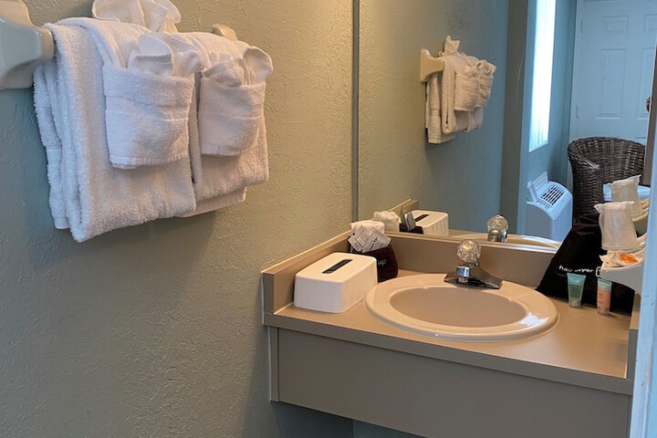 Room 21 of 32