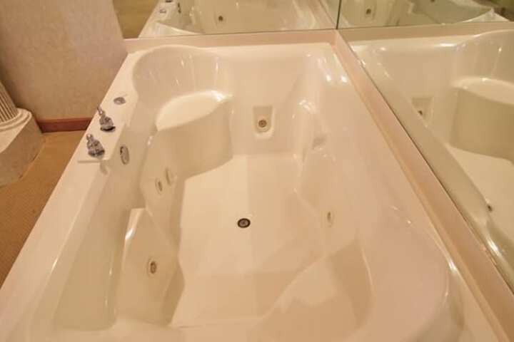 Hot Tub 38 of 39