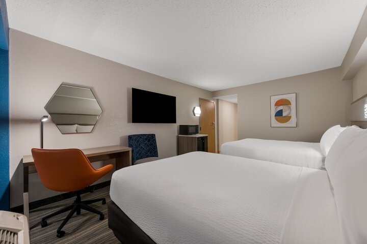 Holiday Inn Express Hampton - Coliseum Central by IHG