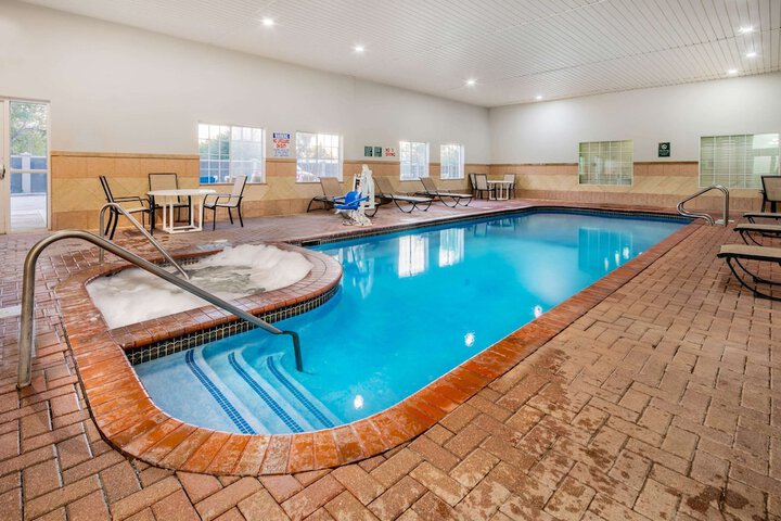 Pool 5 of 29