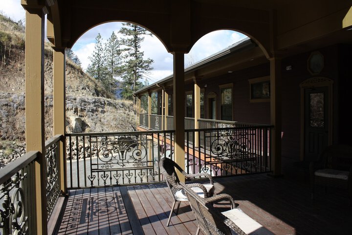 Hotel 4 of 51