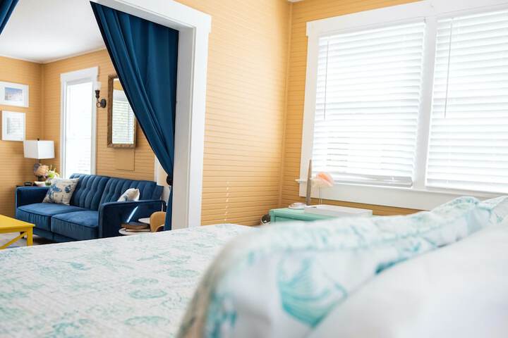 Room 108 of 143