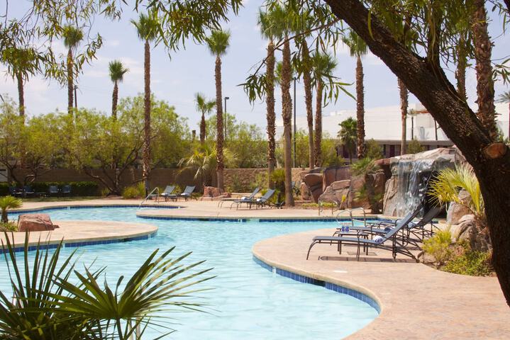 Pool 5 of 65