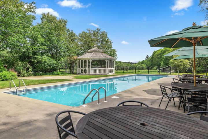Pool 6 of 35