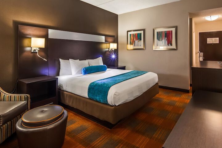 Room 10 of 20