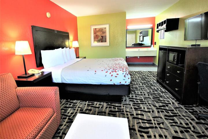 Room 17 of 23