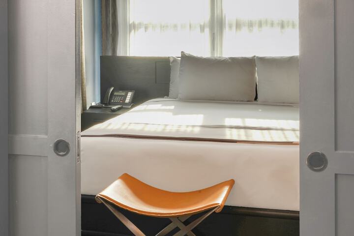 Room 30 of 40