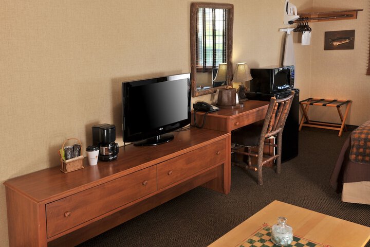 Room 8 of 27