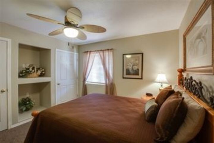 Dream Manor Inn