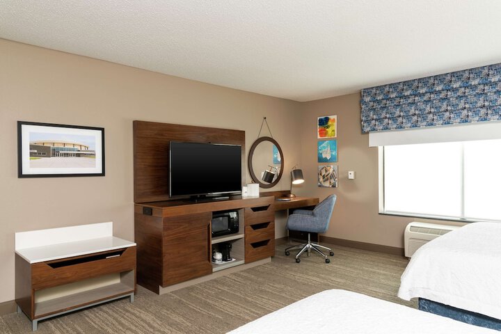 Room 18 of 48