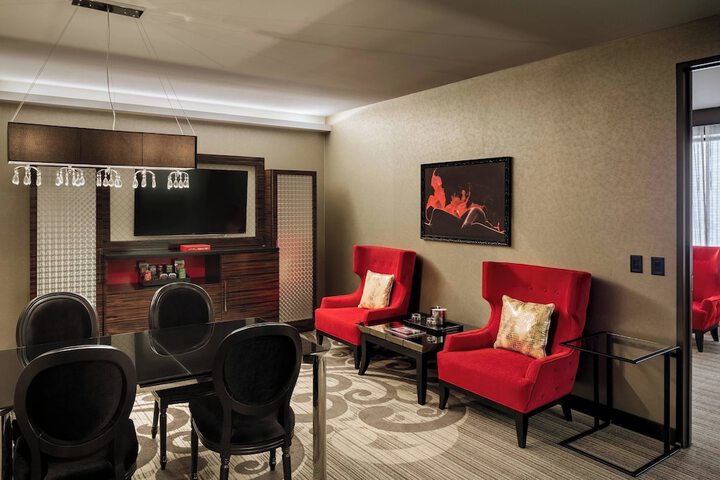 Metropolitan at the 9 Autograph Collection