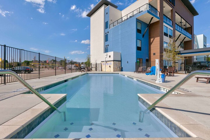 Pool 6 of 45