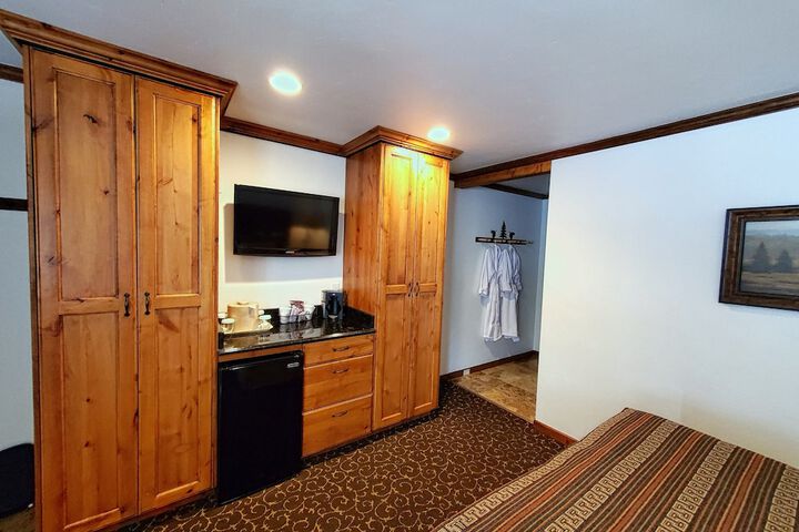 Room 19 of 59