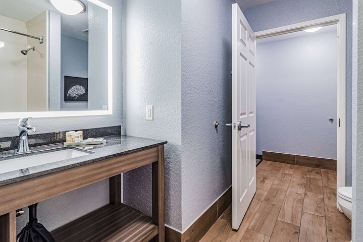 La Quinta Inn & Suites by Wyndham Tomball