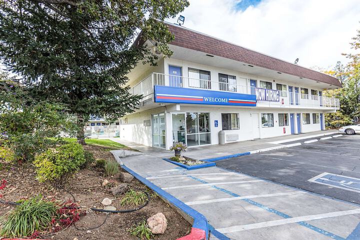 Hotel 6 of 32