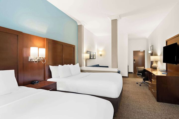 Room 34 of 41