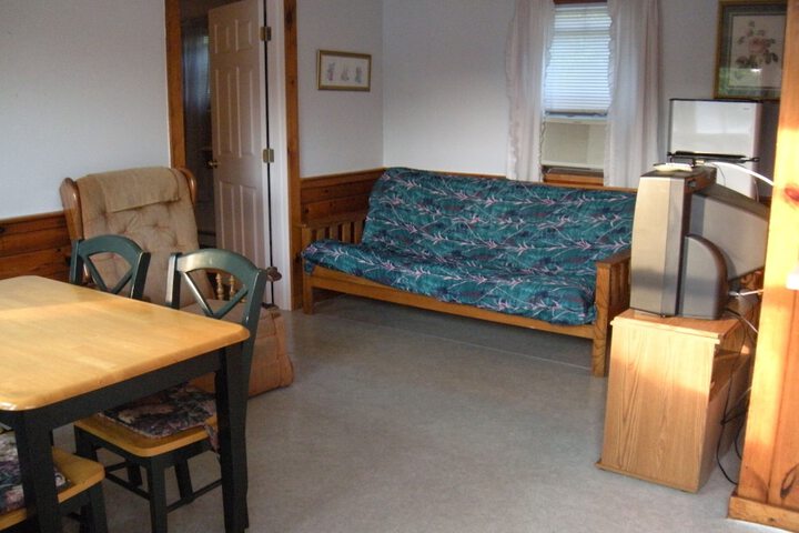 Room 27 of 37