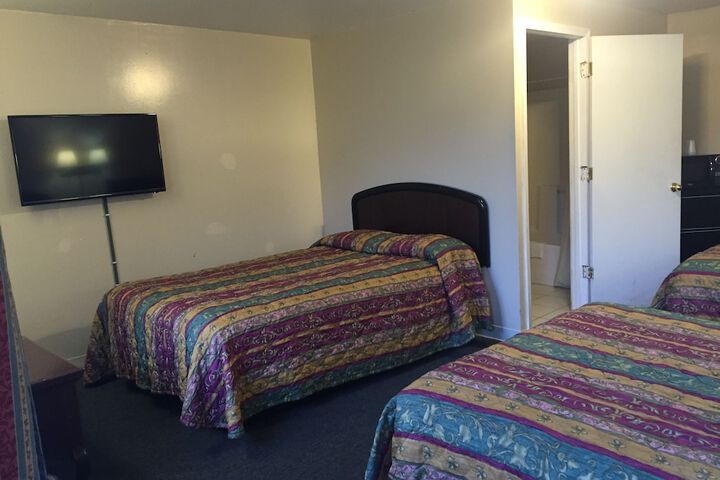 Blue Falls Motel