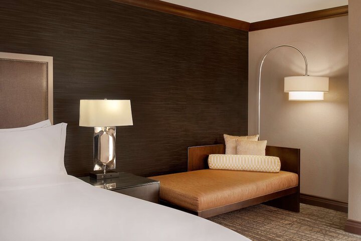 Room 31 of 76