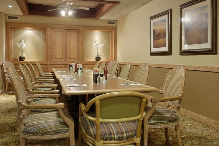 Dining 37 of 41