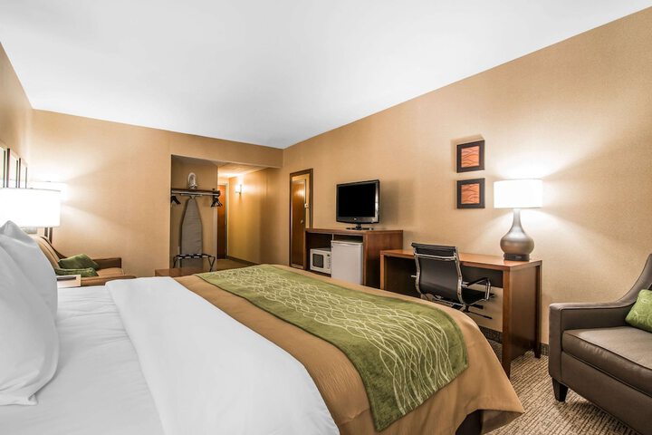 Room 13 of 30