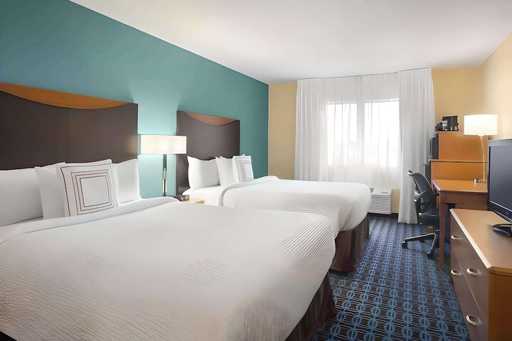 Dubuque Inn & Suites