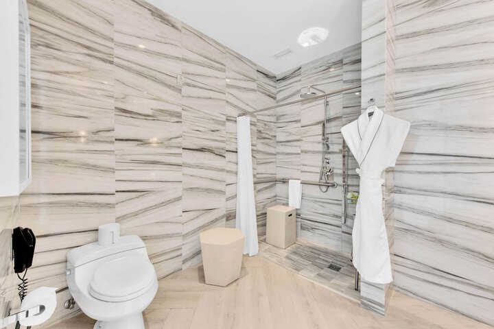 W South Beach
