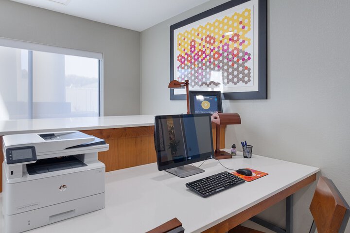 Holiday Inn Express Hotel & Suites Weston by IHG
