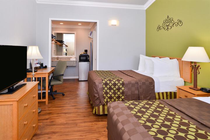 Room 14 of 27