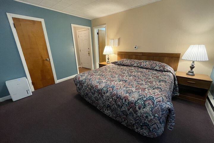 Room 37 of 61
