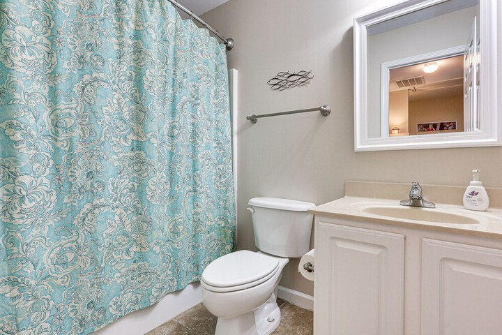 Townhome w / Outdoor Pool & White Lake Access!