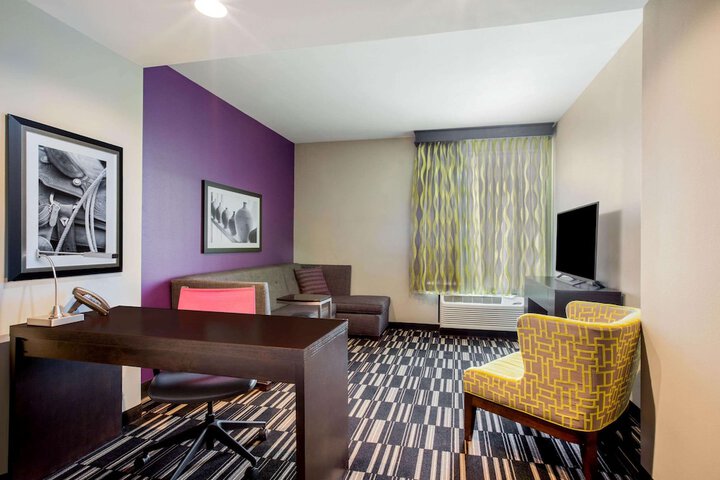 Room 17 of 42