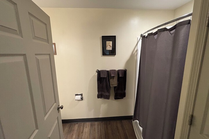 Hermann Crown Suites
