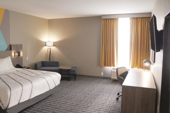 Room 27 of 69