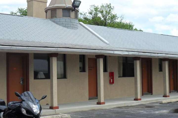 Red Carpet Inn