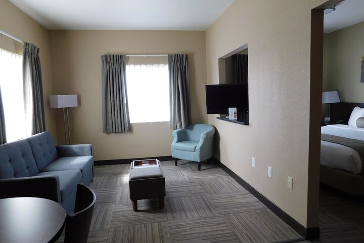 Room 15 of 36