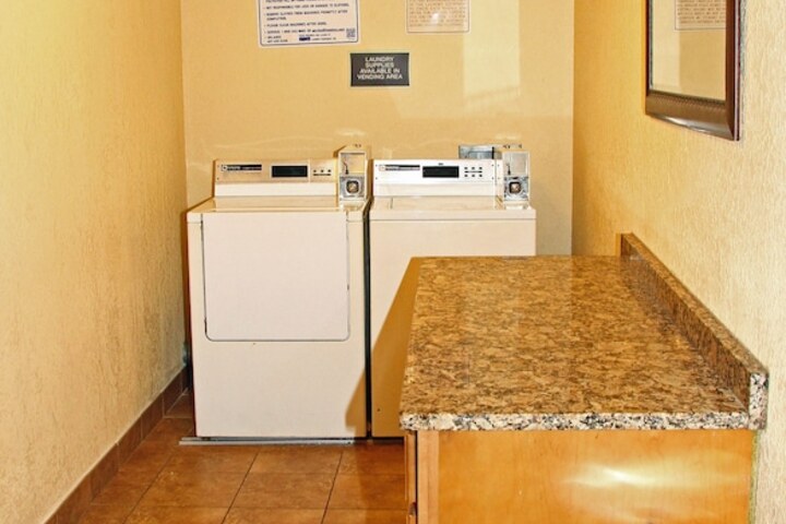 Room 18 of 25