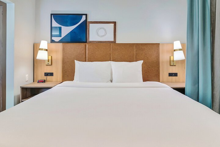 Staybridge Suites University Area by IHG