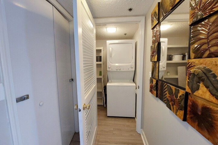 Room 10 of 24