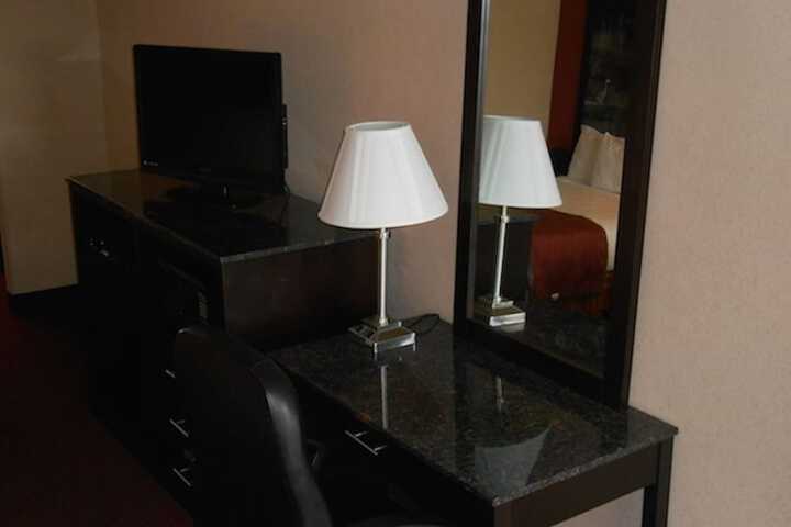 AmeriStay Inn