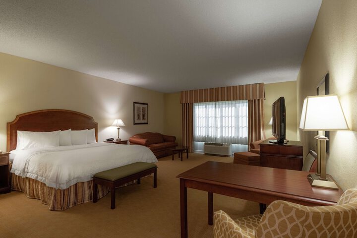 Room 44 of 98