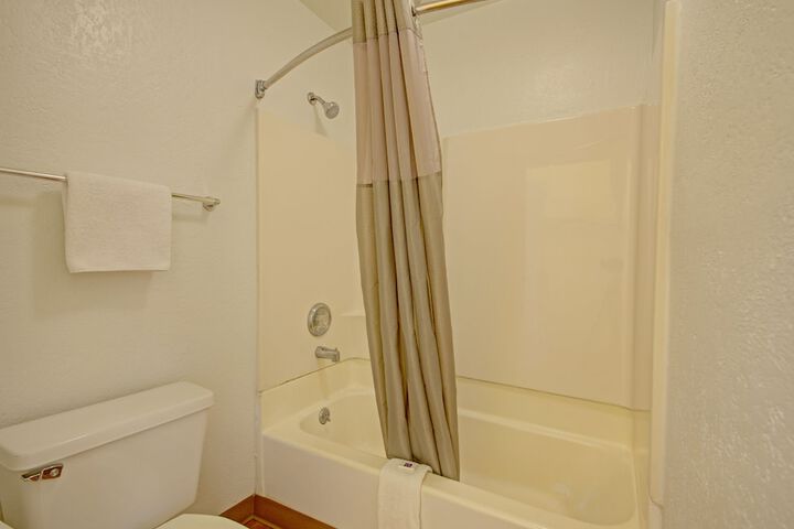 Room 16 of 43