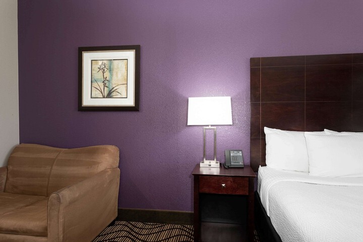 Room 27 of 56