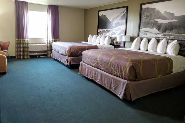 Super 8 by Wyndham Belgrade / Bozeman Airport