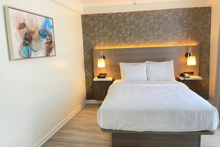 Room 34 of 43