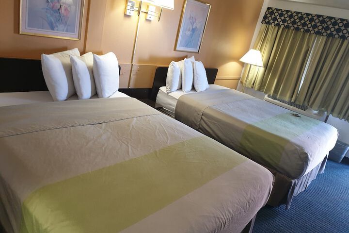 Room 20 of 35