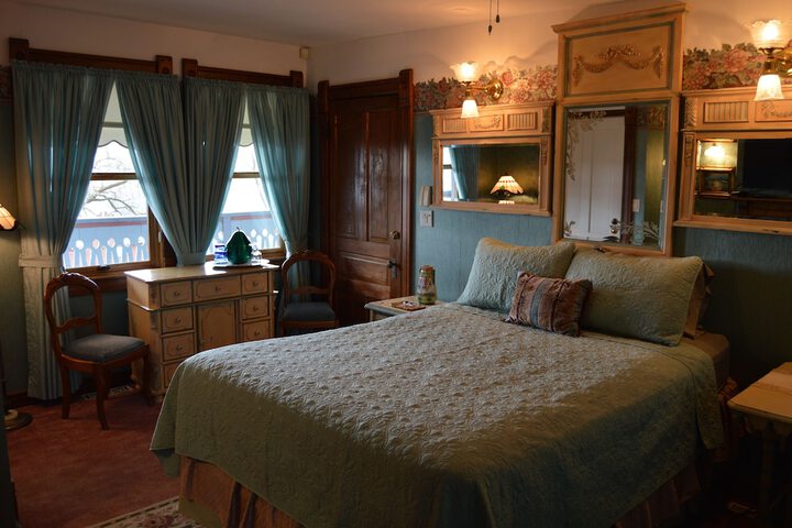 Room 22 of 61